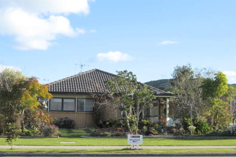 Photo of property in 676 Gloucester Road, Papamoa Beach, Papamoa, 3118