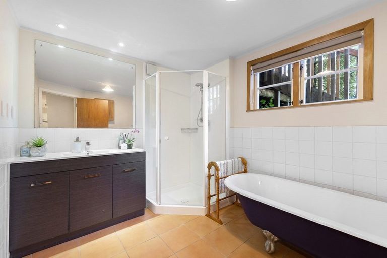 Photo of property in 89 Wood Bay Road, Titirangi, Auckland, 0604