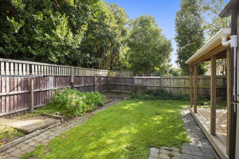 Photo of property in 31 Leyden Street, Phillipstown, Christchurch, 8011