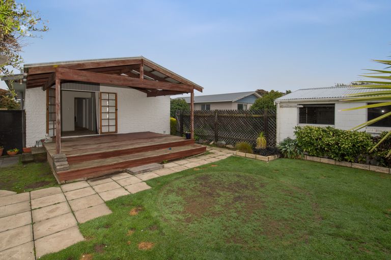 Photo of property in 27 Bayswater Crescent, Bromley, Christchurch, 8062