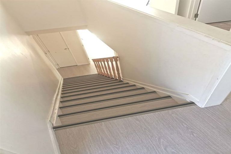 Photo of property in 685 Beach Road, Rothesay Bay, Auckland, 0630