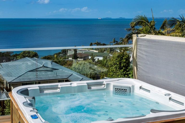 Photo of property in 39 Gulf View Road, Murrays Bay, Auckland, 0630