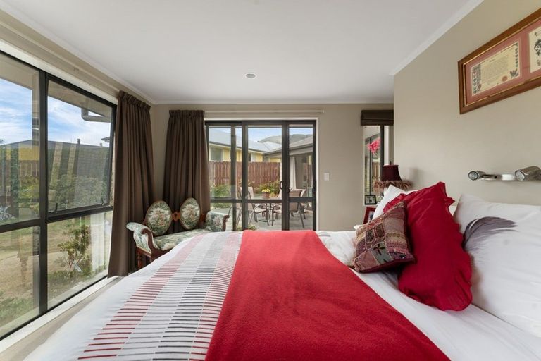 Photo of property in 19 Admiralty Place, Waikawa, Picton, 7220