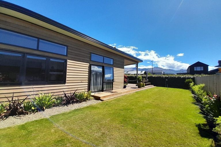 Photo of property in 23 Pounamu Avenue, Albert Town, Wanaka, 9305