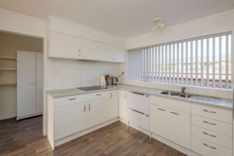 Photo of property in 90 Rimu Street, Waikanae, 5036