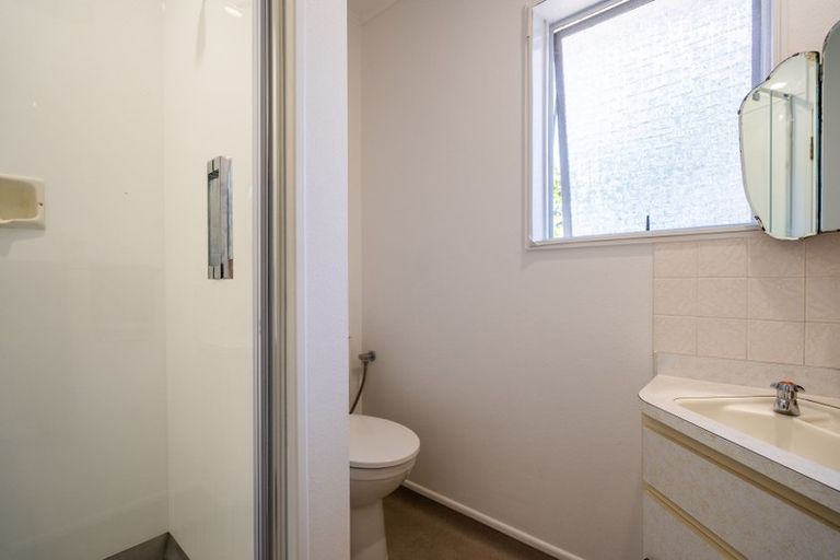 Photo of property in 24 Rewarewa Crescent, Waikanae, 5036