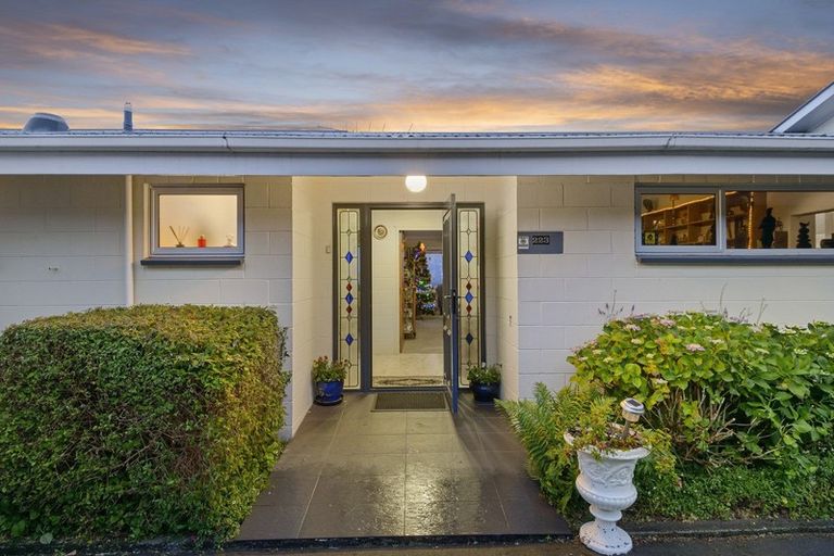 Photo of property in 223 Mount Pleasant Road, Mount Pleasant, Christchurch, 8081