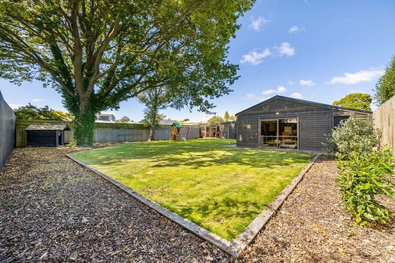 Photo of property in 32 Cridland Street West, Kaiapoi, 7630