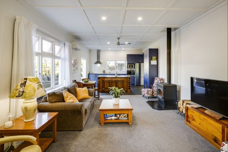 Photo of property in 128 Vigor Brown Street, Napier South, Napier, 4110