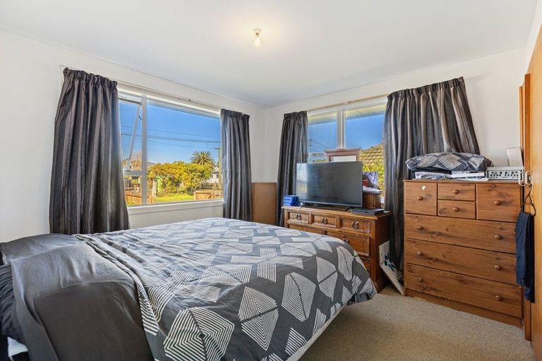 Photo of property in 24 Mountbatten Street, New Brighton, Christchurch, 8061