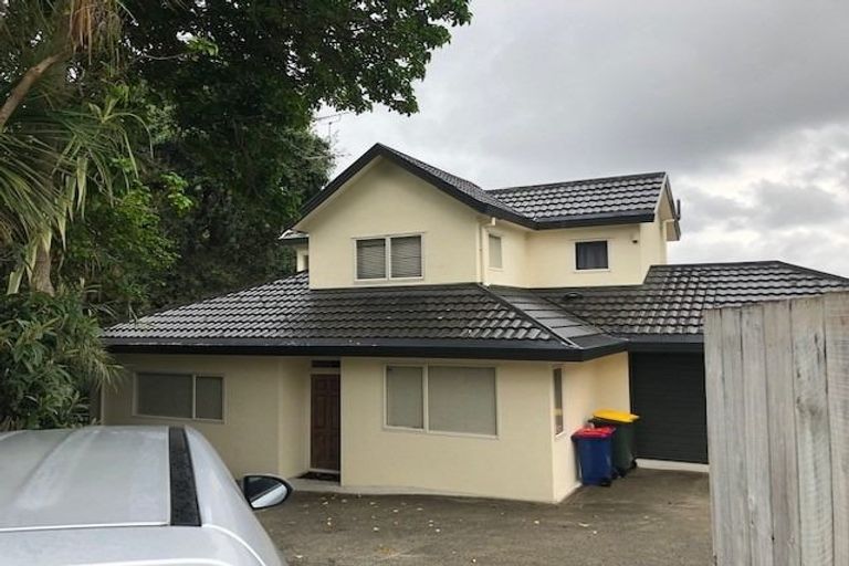 Photo of property in 1/36 Camelot Place, Glenfield, Auckland, 0629