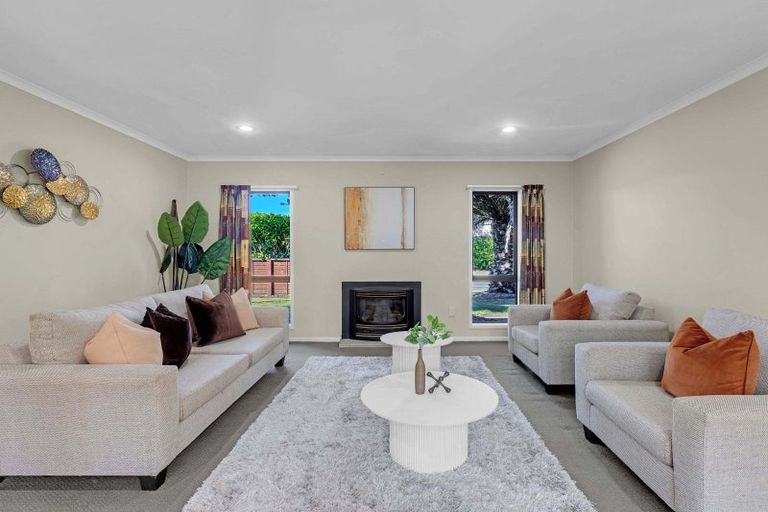 Photo of property in 2 Shiraz Place, Rototuna, Hamilton, 3210