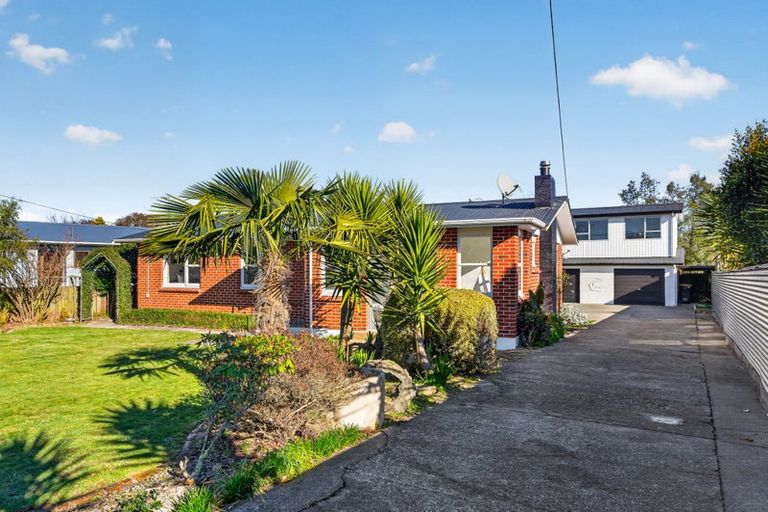 Photo of property in 17 Philip Street, Carterton, 5713
