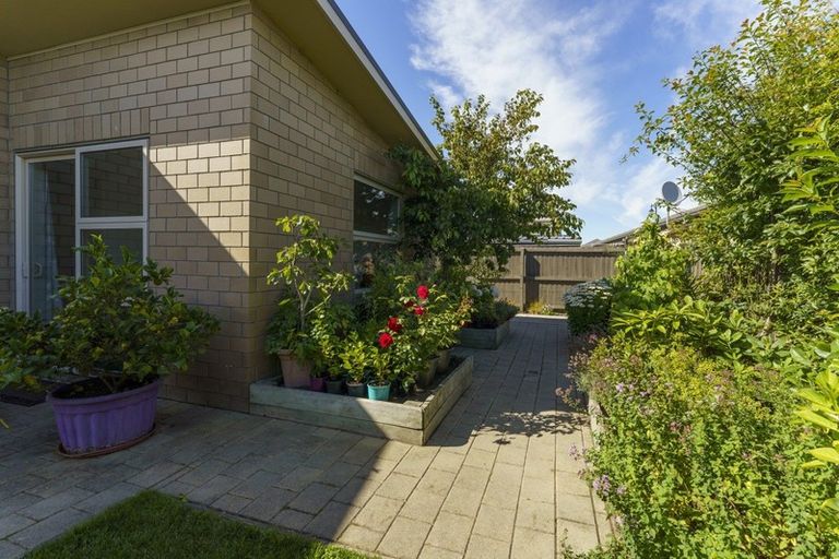 Photo of property in 3 Dunsford Close, Halswell, Christchurch, 8025