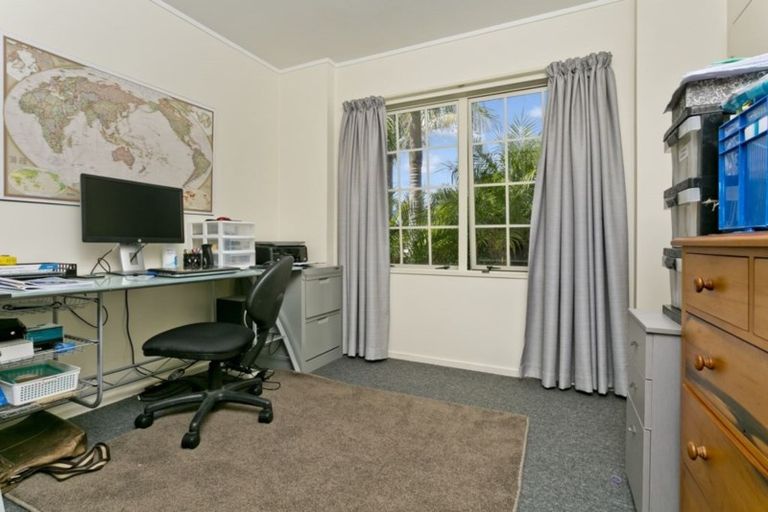 Photo of property in 4 Bundoran Way, Pinehill, Auckland, 0632
