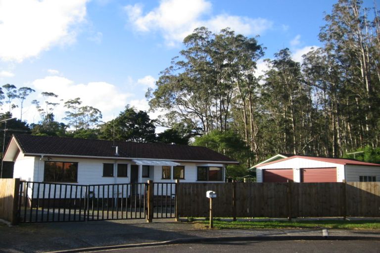 Photo of property in 10 Tuatahi Place, Kerikeri, 0230