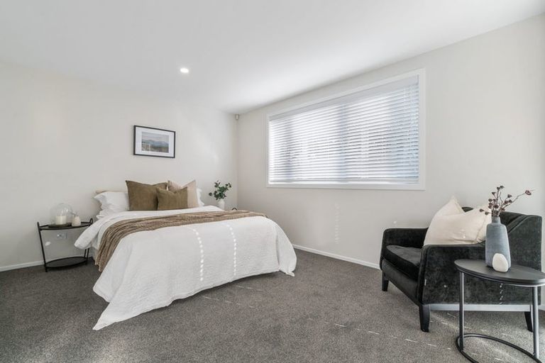 Photo of property in 36 Metoriti Crescent, Karaka, 2124