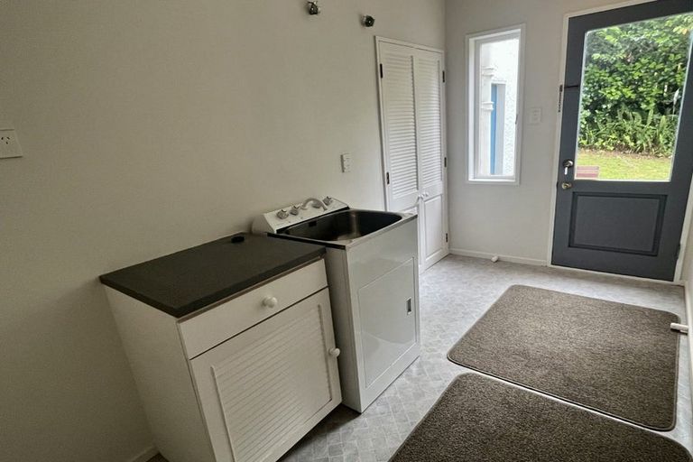 Photo of property in 14 Mountain View Road, Fitzherbert, Palmerston North, 4410