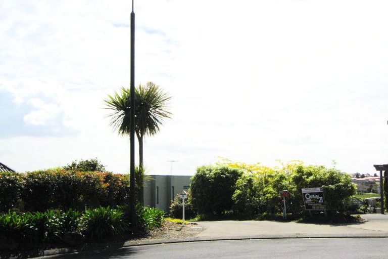 Photo of property in 9 Javelin Close, Gulf Harbour, Whangaparaoa, 0930