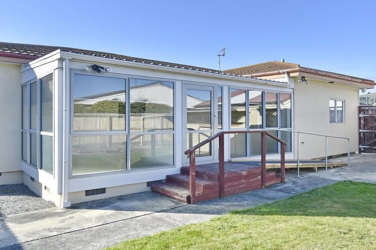 Photo of property in 115 Wilsons Road South, Saint Martins, Christchurch, 8022