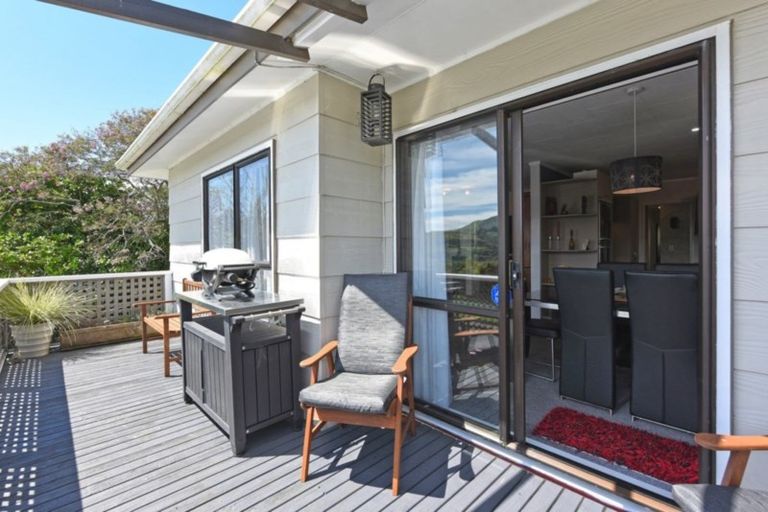 Photo of property in 13 Whitechapel Grove, Stokes Valley, Lower Hutt, 5019