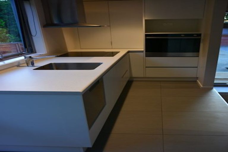 Photo of property in 1/220 Huatoki Street, Upper Vogeltown, New Plymouth, 4310