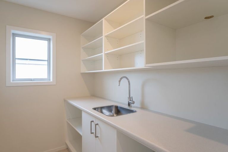 Photo of property in 70 Farnworth Terrace, Glenside, Wellington, 6037