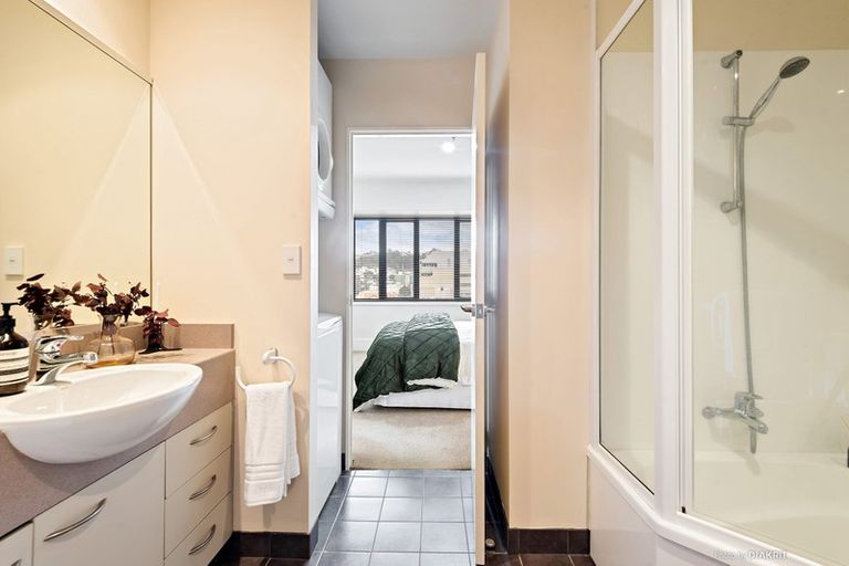 Photo of property in St Peters Apartments, 7b/192 Willis Street, Te Aro, Wellington, 6011