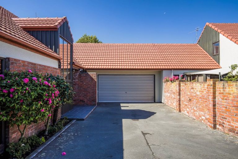 Photo of property in 2/45 Lochee Road, Upper Riccarton, Christchurch, 8041