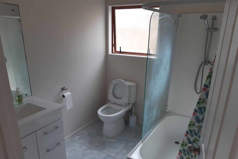 Photo of property in 7 Figtree Terrace, Goodwood Heights, Auckland, 2105