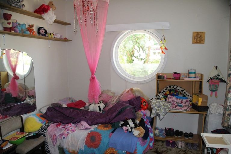 Photo of property in 31 Brougham Street, Westport, 7825