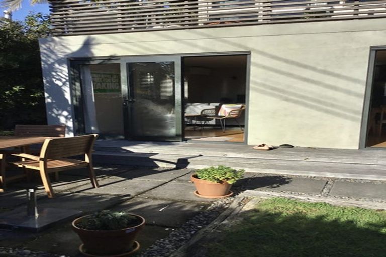 Photo of property in 1/5 Sinclair Street, Devonport, Auckland, 0624