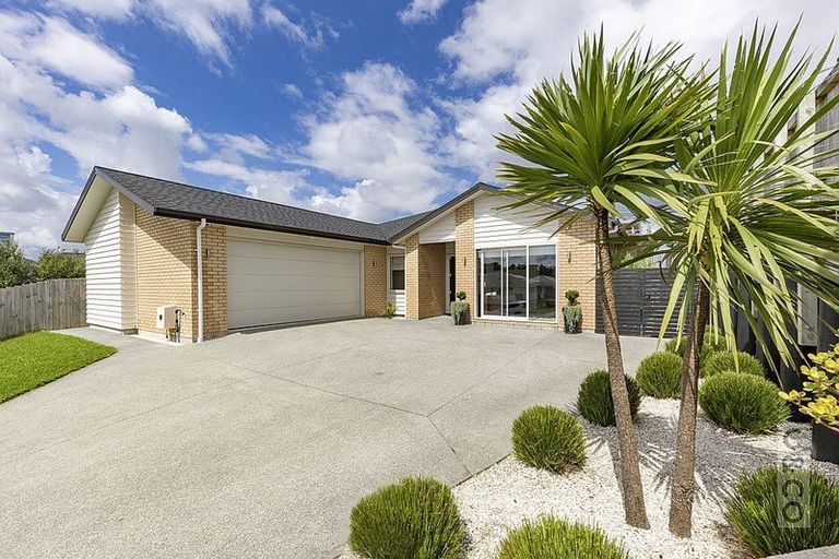 Photo of property in 14 Dinning Road, Riverhead, 0820