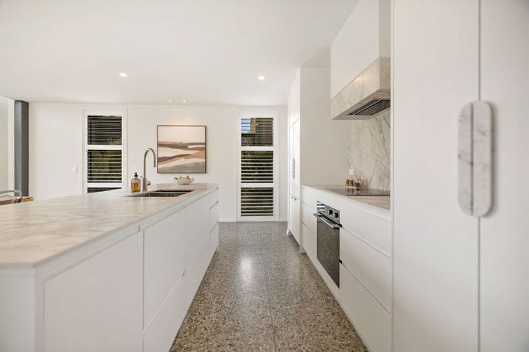 Photo of property in 10 Soudley Court, Jacks Point, Queenstown, 9371