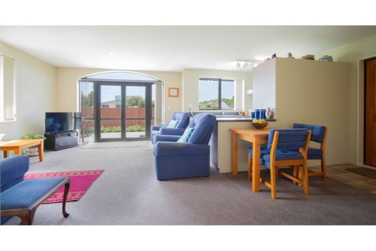 Photo of property in 101 Avonhead Road, Avonhead, Christchurch, 8042