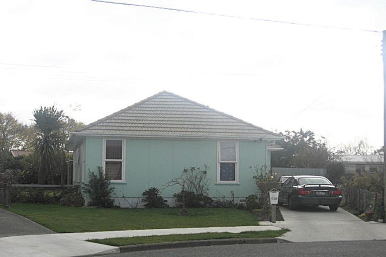 Photo of property in 24 Wordsworth Crescent, Maraenui, Napier, 4110