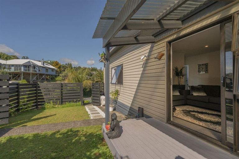 Photo of property in 2 Ridge Road, Tairua, 3508