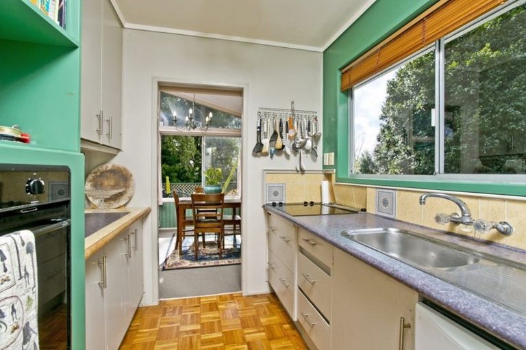 Photo of property in 37 Seon Place, Birkdale, Auckland, 0626