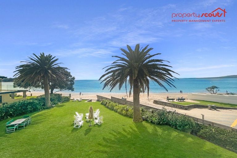 Photo of property in Seaview Apartments, 5/64 Milford Road, Milford, Auckland, 0620