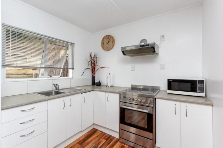 Photo of property in 67 Poplar Grove, Whalers Gate, New Plymouth, 4310