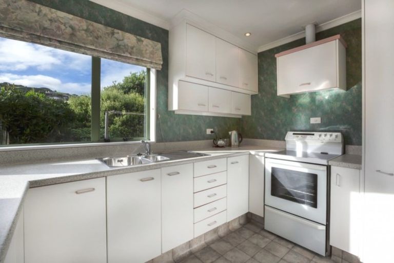 Photo of property in 80a Oxford Street, Tawa, Wellington, 5028