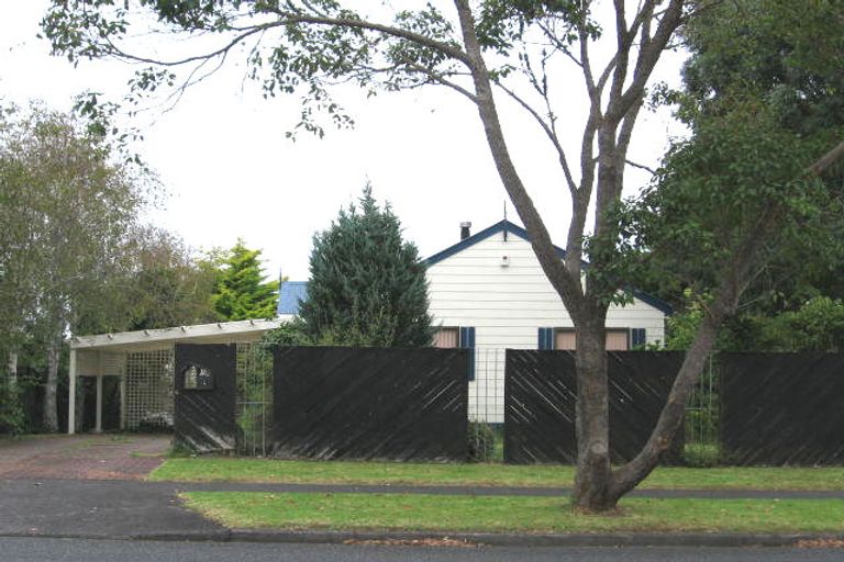 Photo of property in 19 Luanda Drive, Ranui, Auckland, 0612