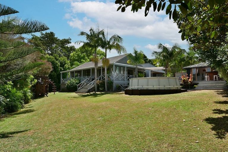 Photo of property in 61 Brian Crescent, Stanmore Bay, Whangaparaoa, 0932