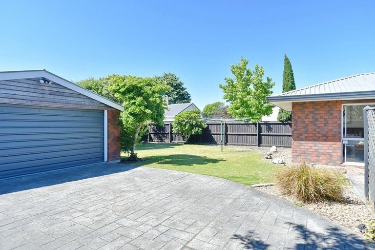 Photo of property in 46 Radiata Avenue, Parklands, Christchurch, 8083