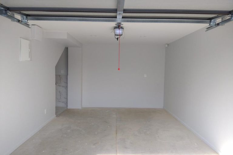 Photo of property in 10a Kelkirk Street, Kelston, Auckland, 0602