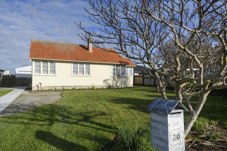 Photo of property in 20 Thames Street, Roslyn, Palmerston North, 4414