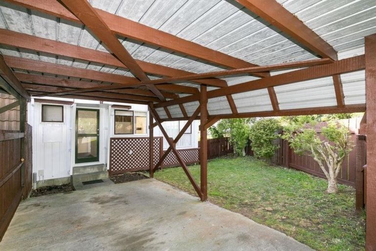 Photo of property in 64 Cunliffe Street, Churton Park, Wellington, 6037