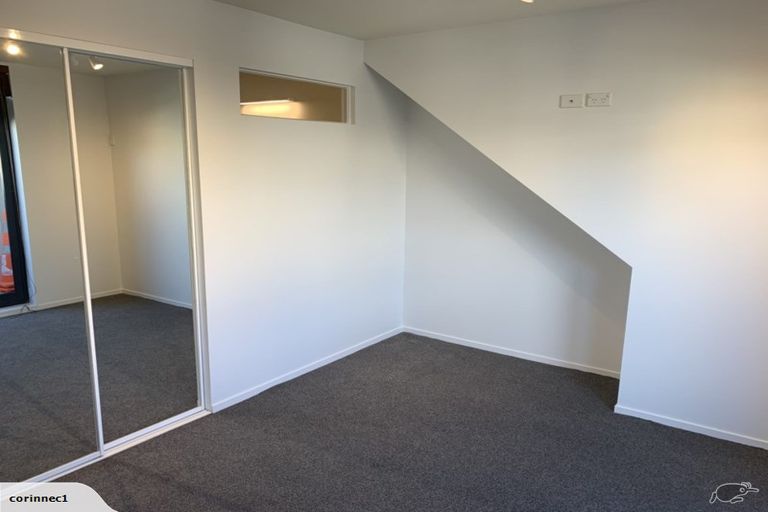 Photo of property in Pirie Street Townhouses, 3/35 Pirie Street, Mount Victoria, Wellington, 6011