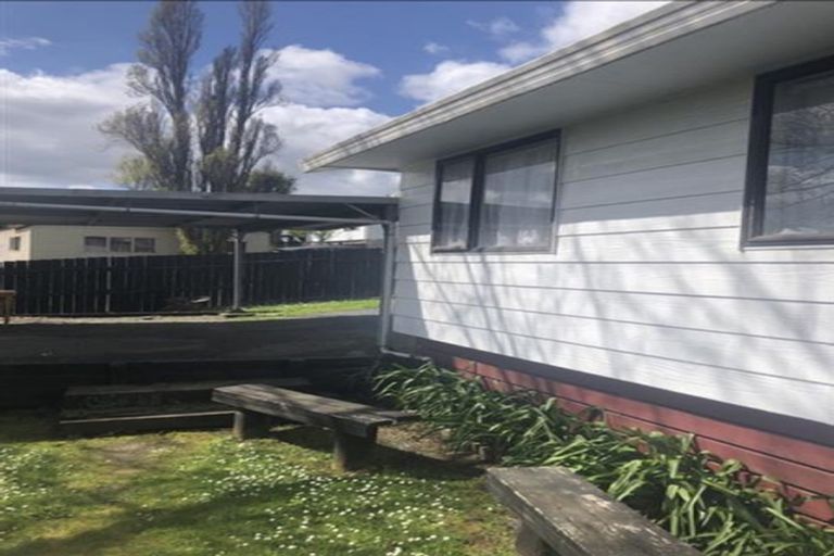 Photo of property in 2/55 Redcrest Avenue, Red Hill, Papakura, 2110