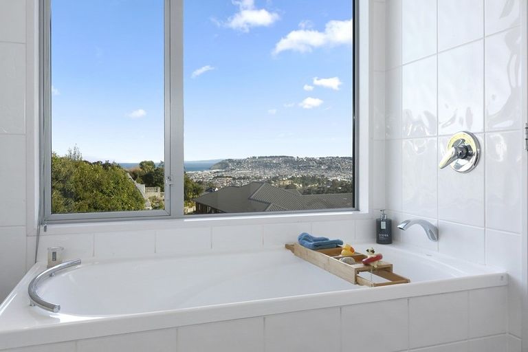 Photo of property in 3 Portland Place, Shiel Hill, Dunedin, 9013